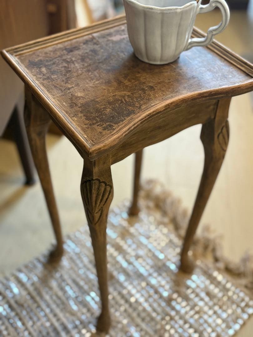 ヴィンテージ家具　ヨーロッパ　サイドテーブル 花台 コンソールテーブル