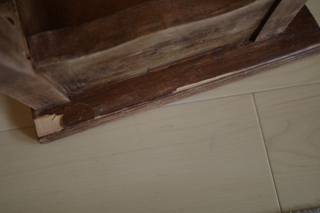 ヴィンテージ家具　ヨーロッパ　サイドテーブル 花台 コンソールテーブル