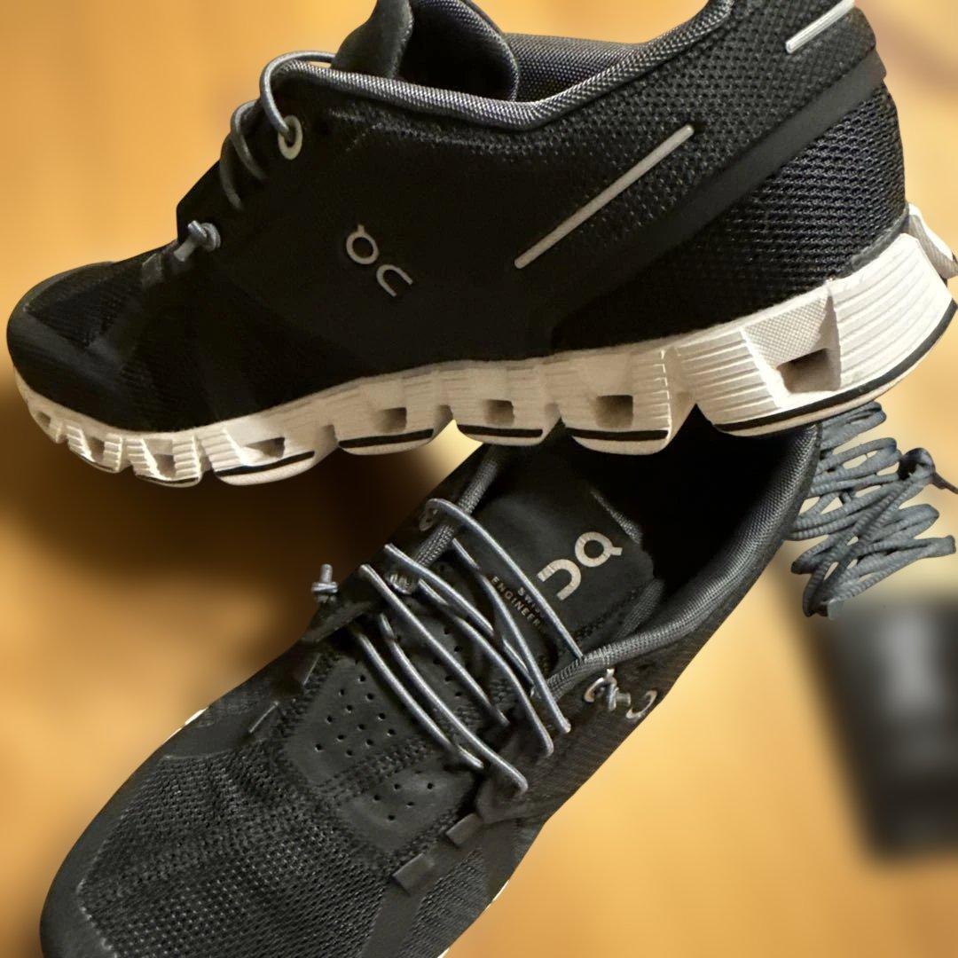 on ランニングシューズ ブラック　美品
