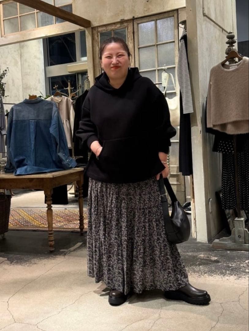 BEARDSLEY ダンボールパーカー 黒 フード付き