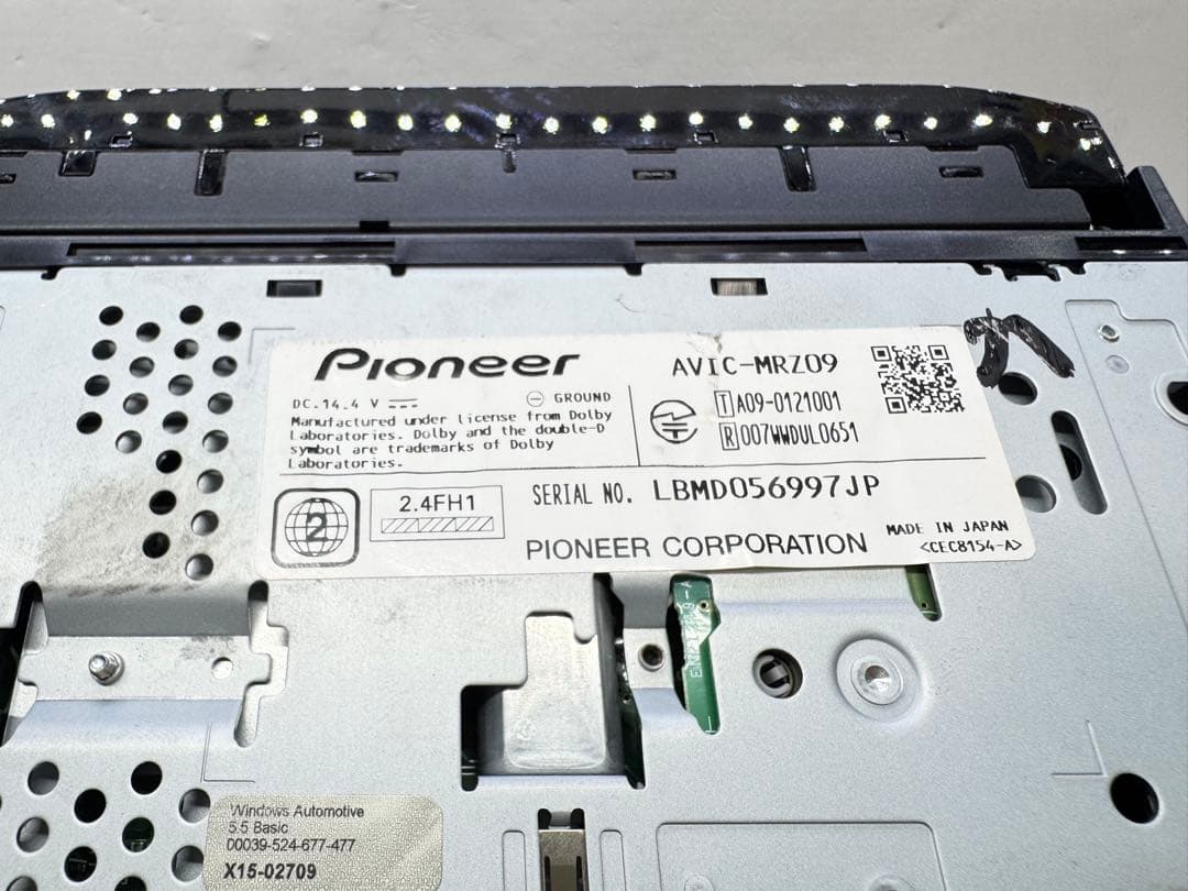 タッチパネル新品 AVIC-MRZ09 2021年地図データ 新品ファン