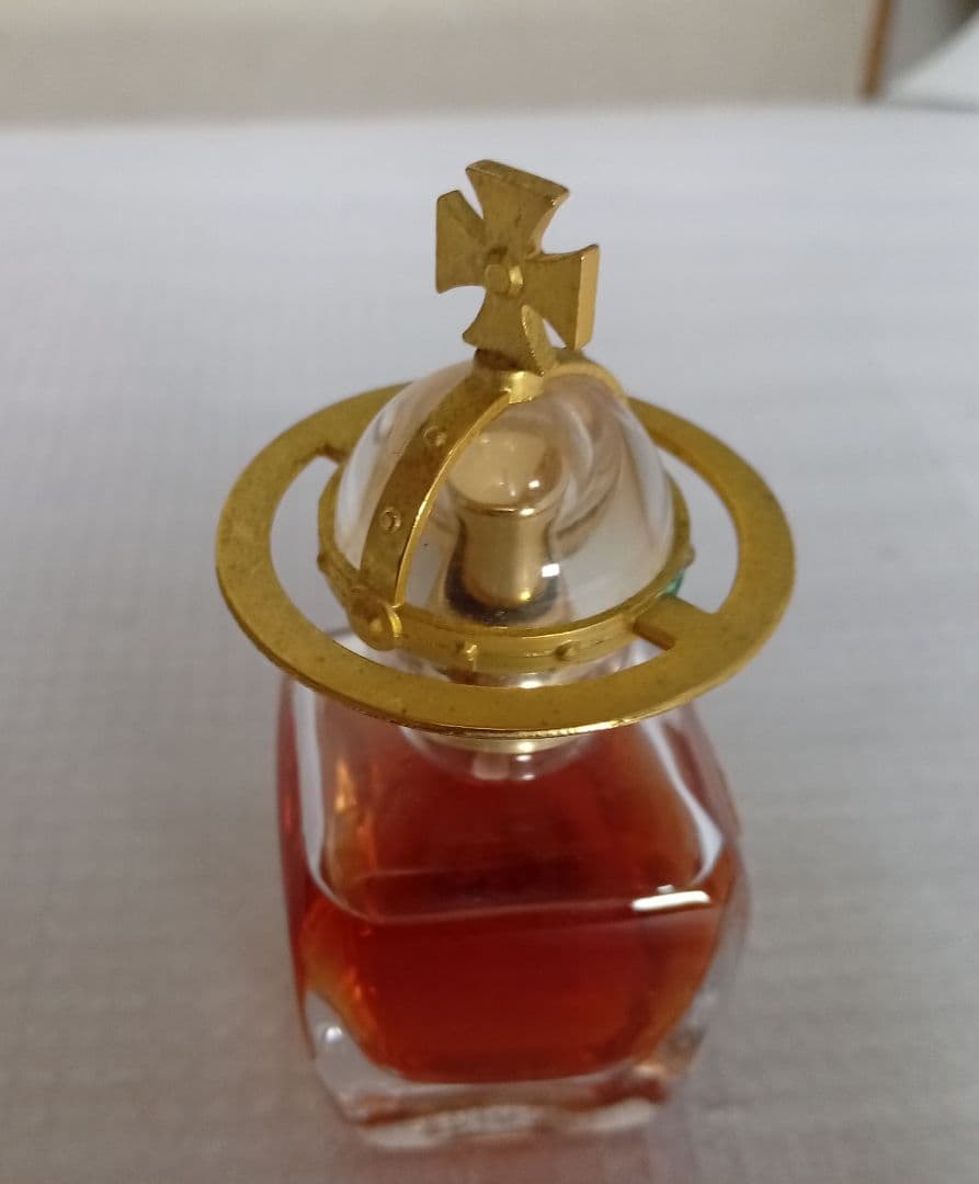 廃番　ヴィヴィアン ウェストウッド　 香水　30ml瓶　残量多め