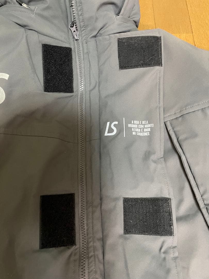 ルースイソンブラ ベンチコート モンスターパーカー