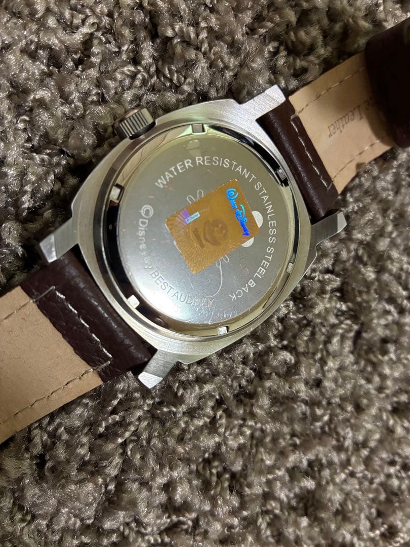 1月5日まで限定価格‼️ミッキーマウス 腕時計 レザー