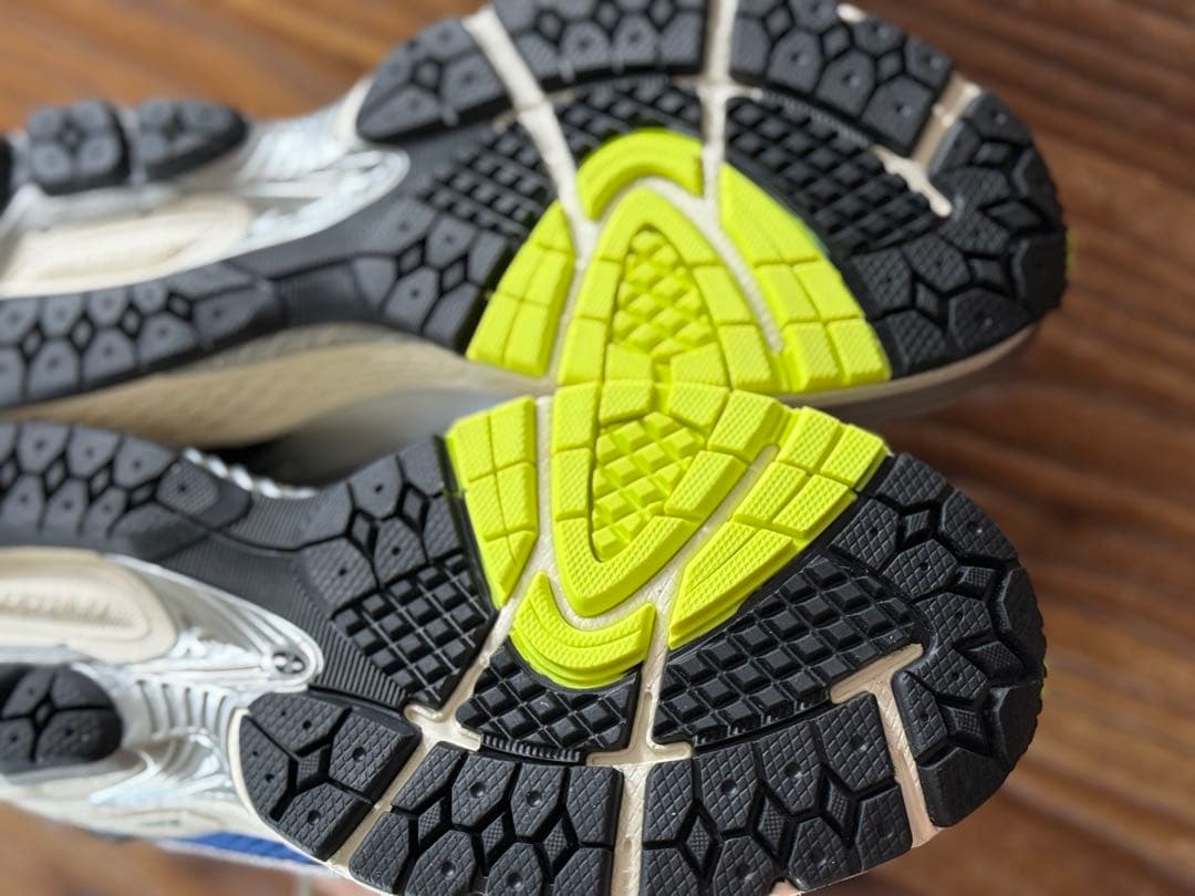 ニューバランス　M1906RCE 23cm