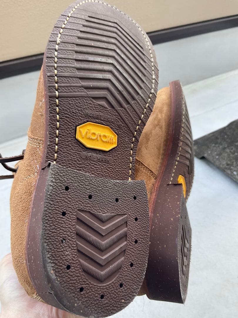 未使用 ピストレロ 茶ベージュ スエードブーツ ワークブーツ ビブラム セッター