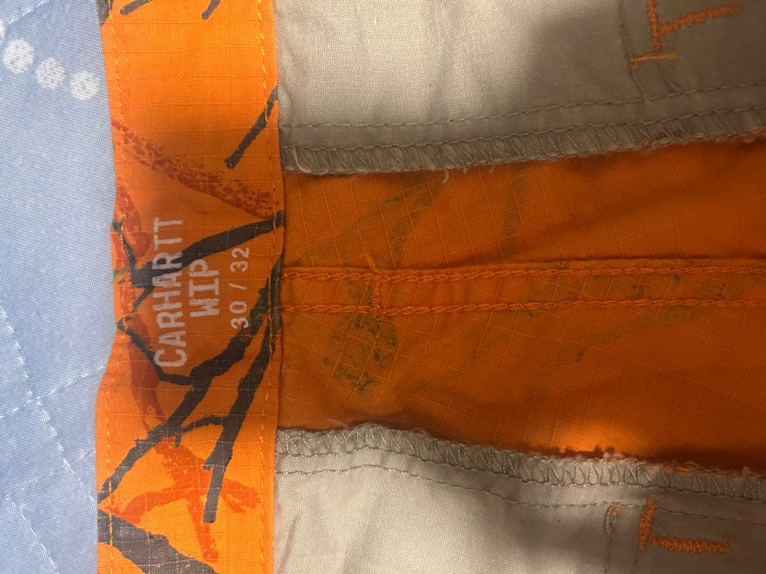 希少 Carhartt オレンジ ワークパンツ 木の枝と鳥プリント30/32