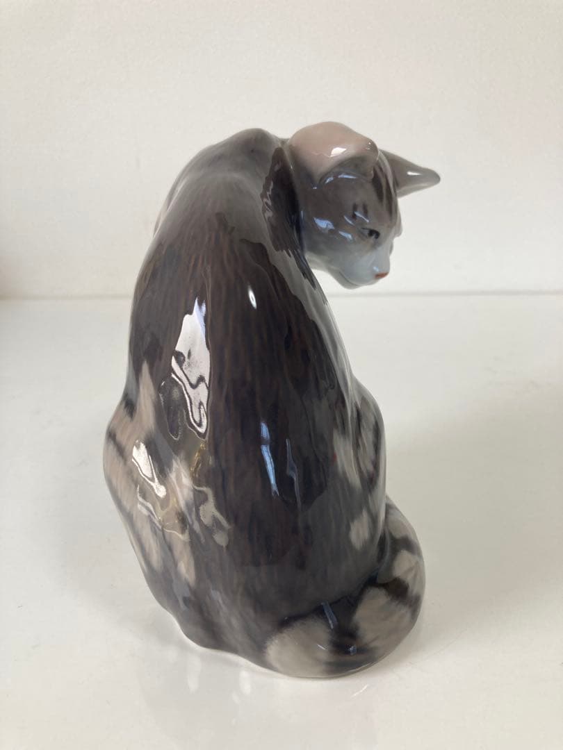   フギュリン　猫　ネコ ねこ　大きめ