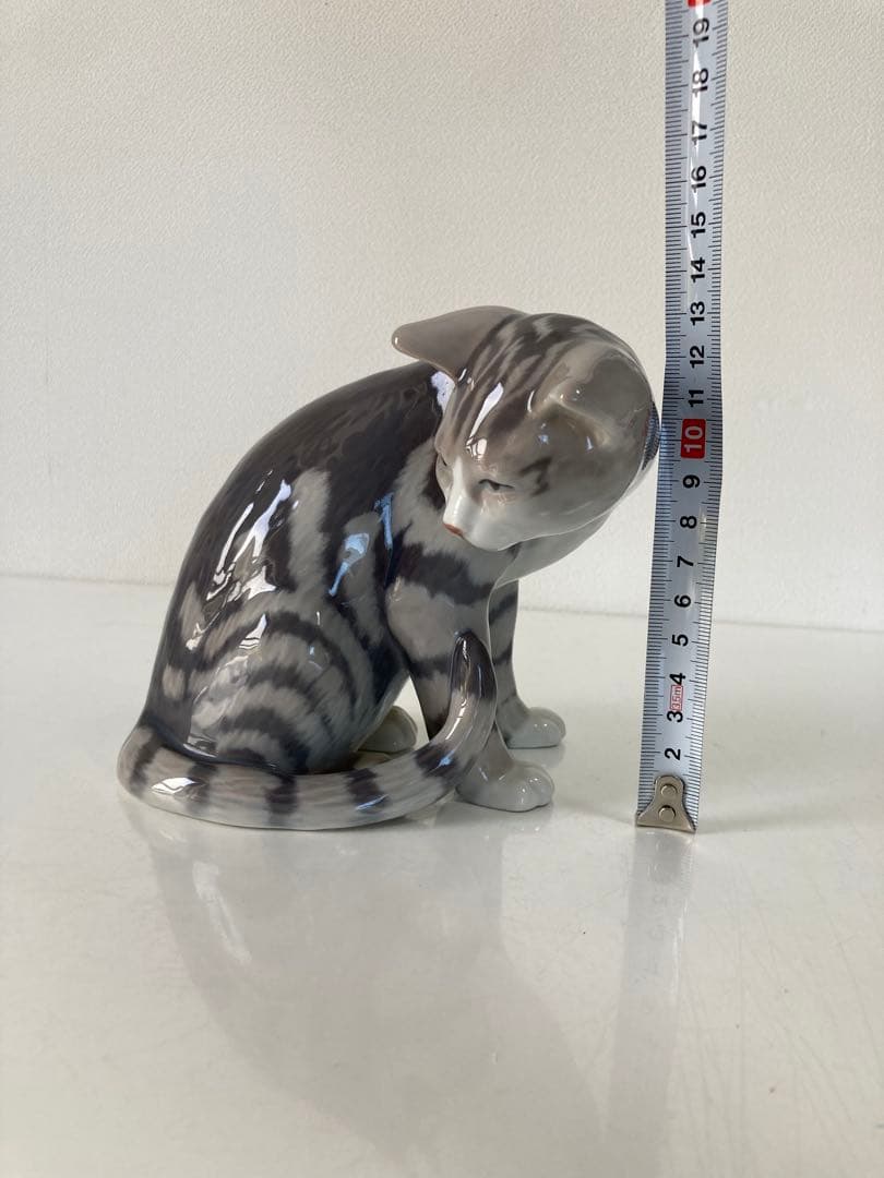   フギュリン　猫　ネコ ねこ　大きめ