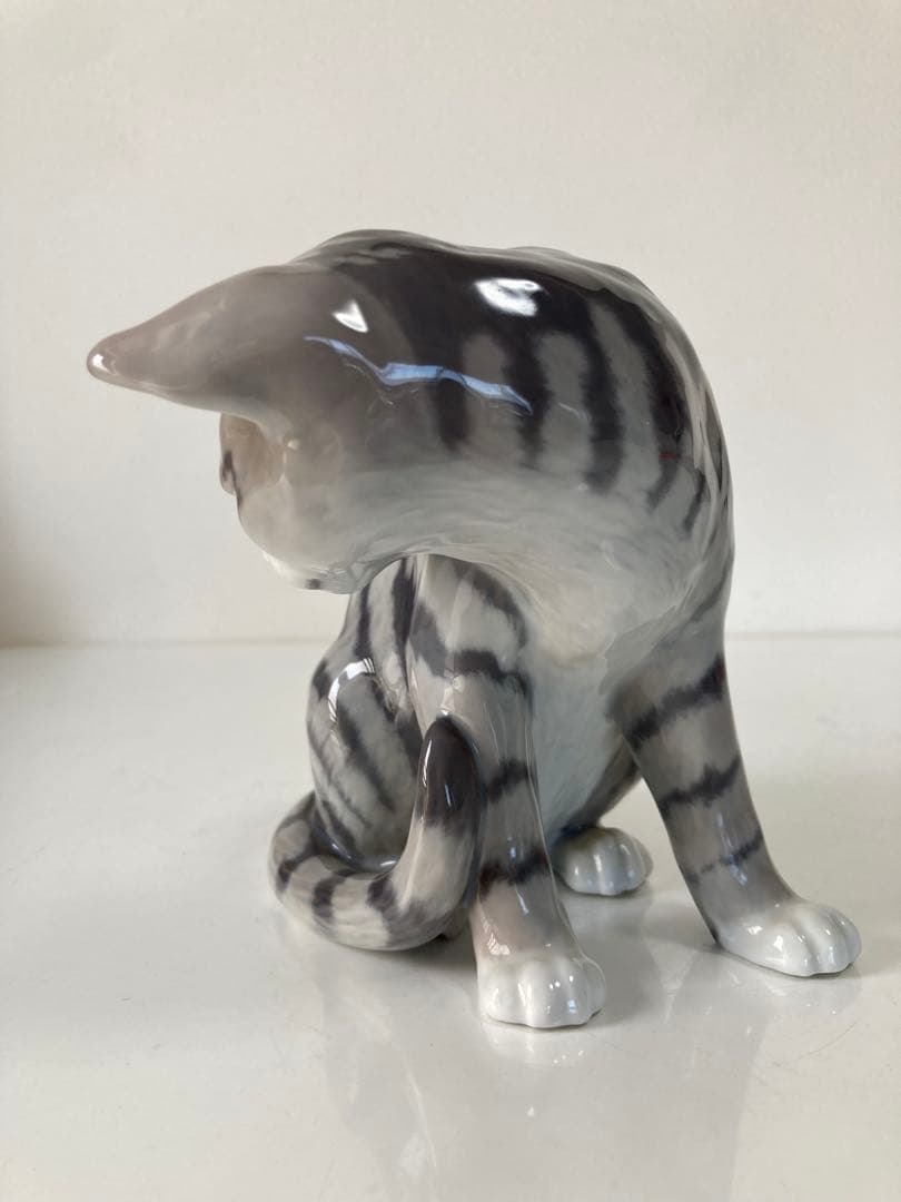   フギュリン　猫　ネコ ねこ　大きめ