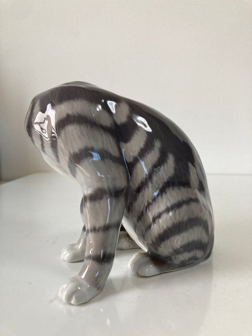   フギュリン　猫　ネコ ねこ　大きめ