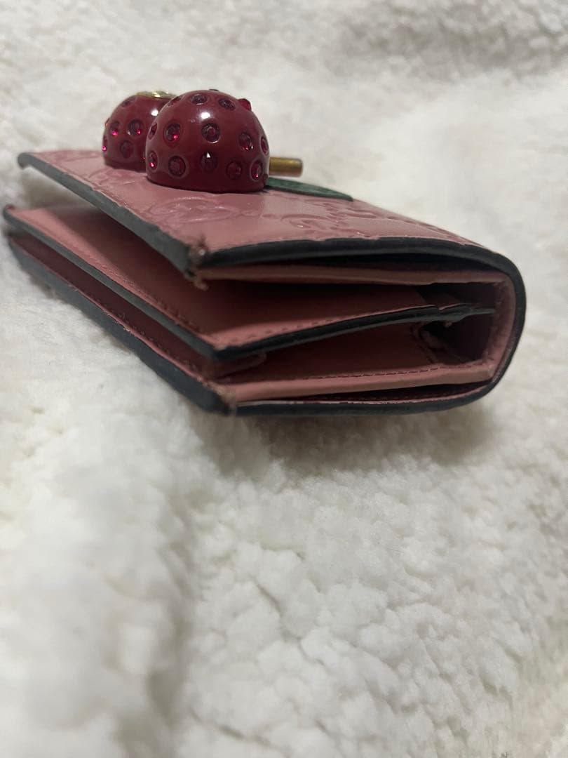 GUCCI グッチ　二つ折り財布 ピンク さくらんぼ