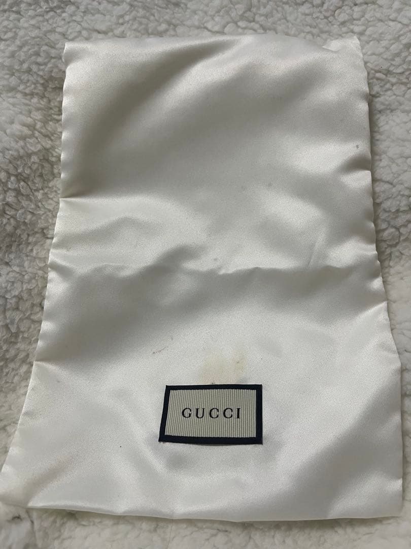 GUCCI グッチ　二つ折り財布 ピンク さくらんぼ