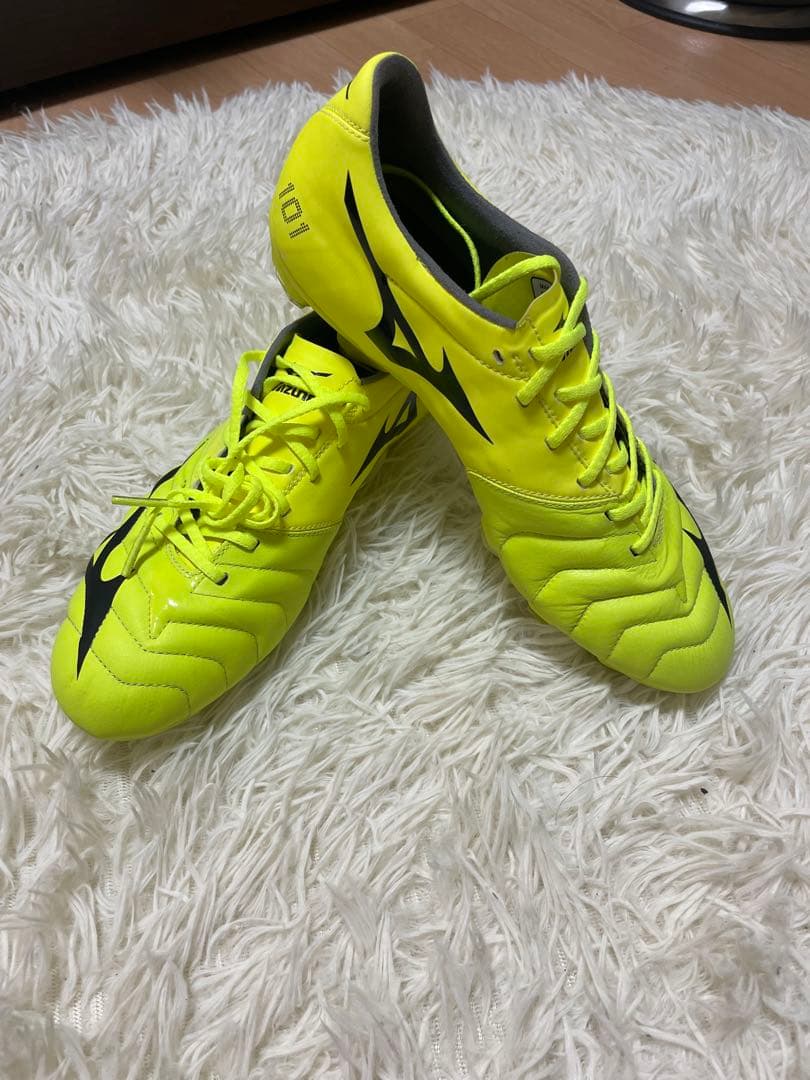 Mizuno THE BASARA japanサッカーシューズ 蛍光イエロー