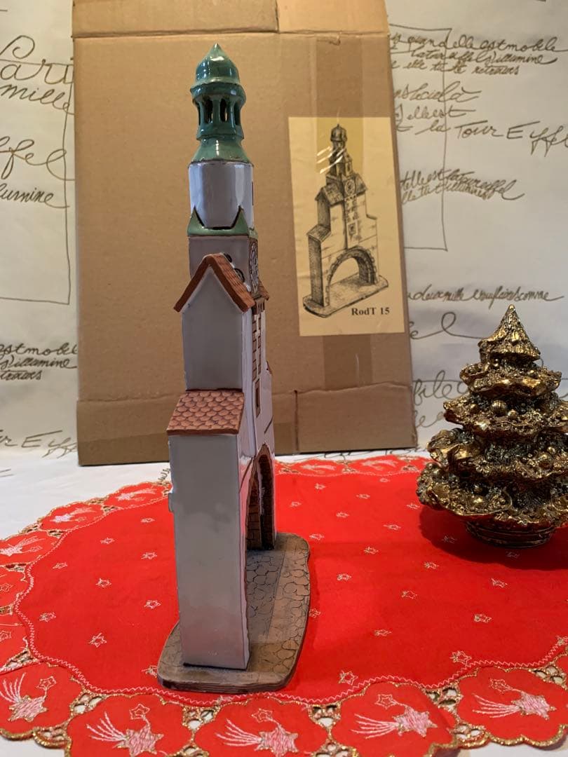 ドイツ製　置物　レアな未使用品の陶器の時計台の置物！これ一つで街並み完成！