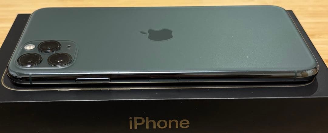 【美品】iPhone 11 PRO MAX 256GB ミッドナイトグリーン