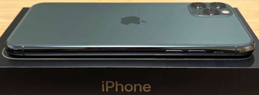 【美品】iPhone 11 PRO MAX 256GB ミッドナイトグリーン