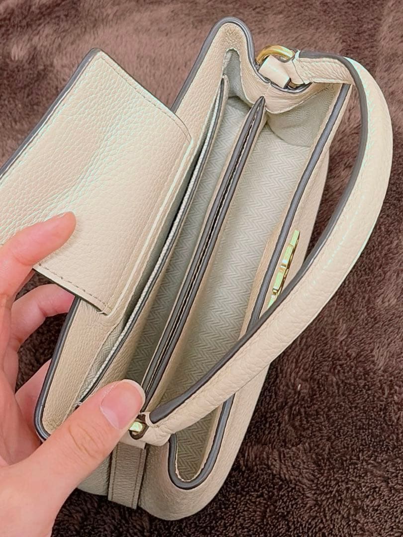 【美品】トリーバーチ ショルダーバッグ アイボリー レザー 斜めがけ