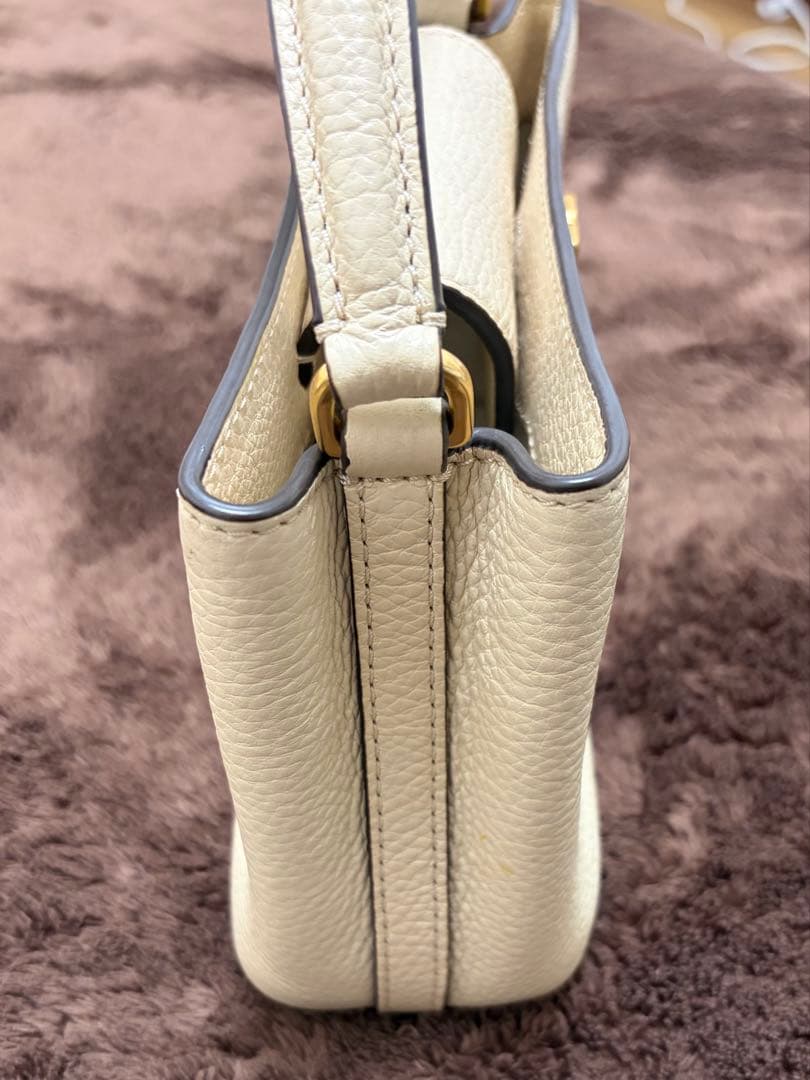 【美品】トリーバーチ ショルダーバッグ アイボリー レザー 斜めがけ