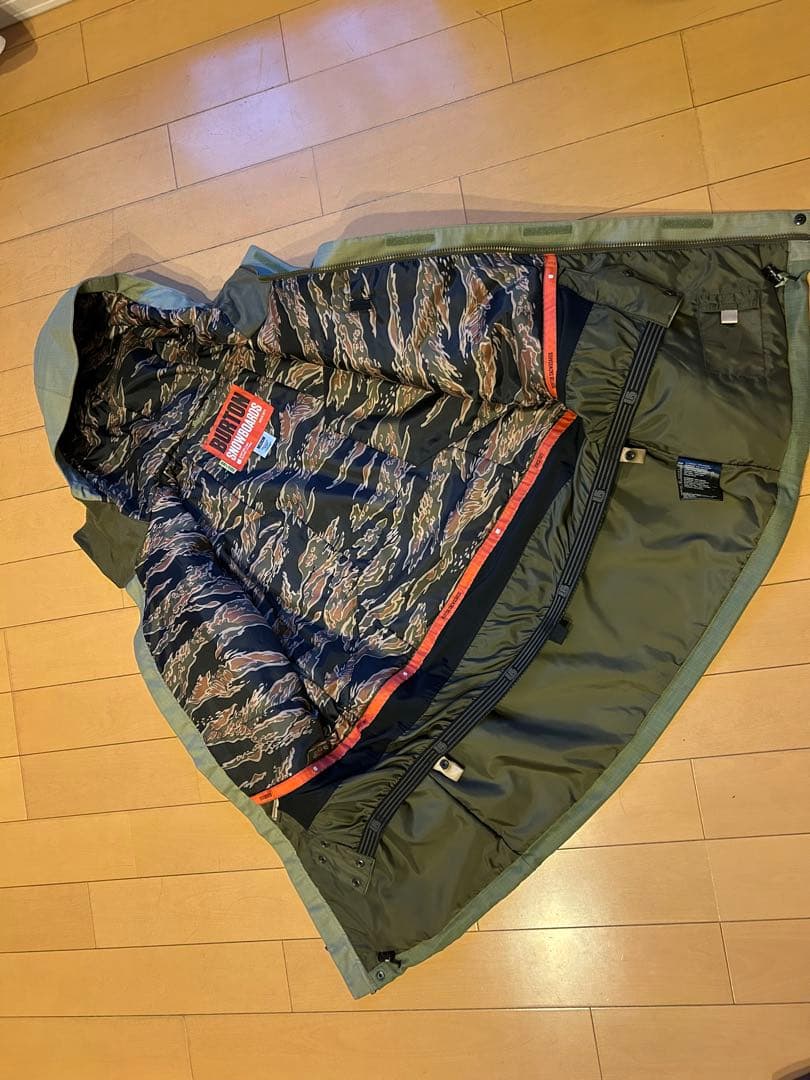 BURTON BOARDS スノーボードジャケット M 美品