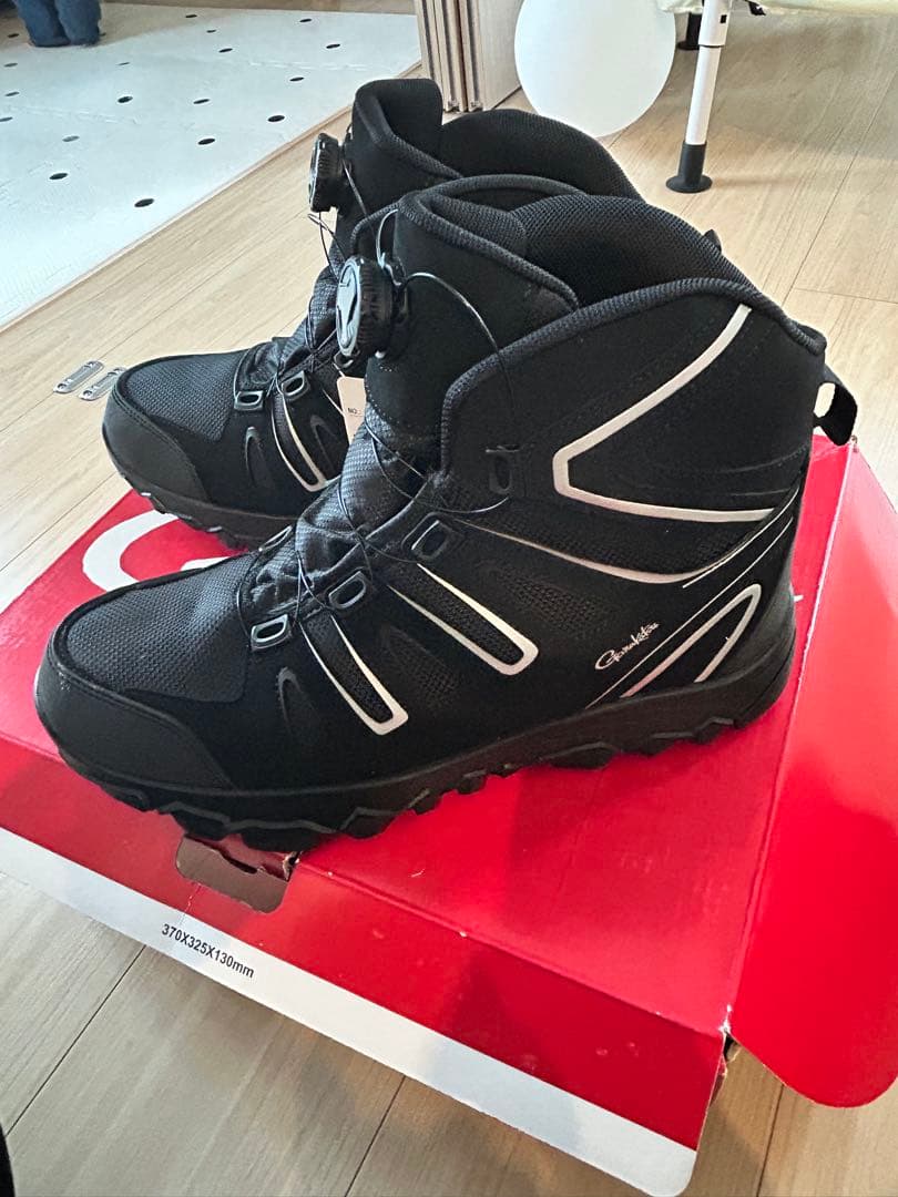 がまかつ　スパイクシューズ