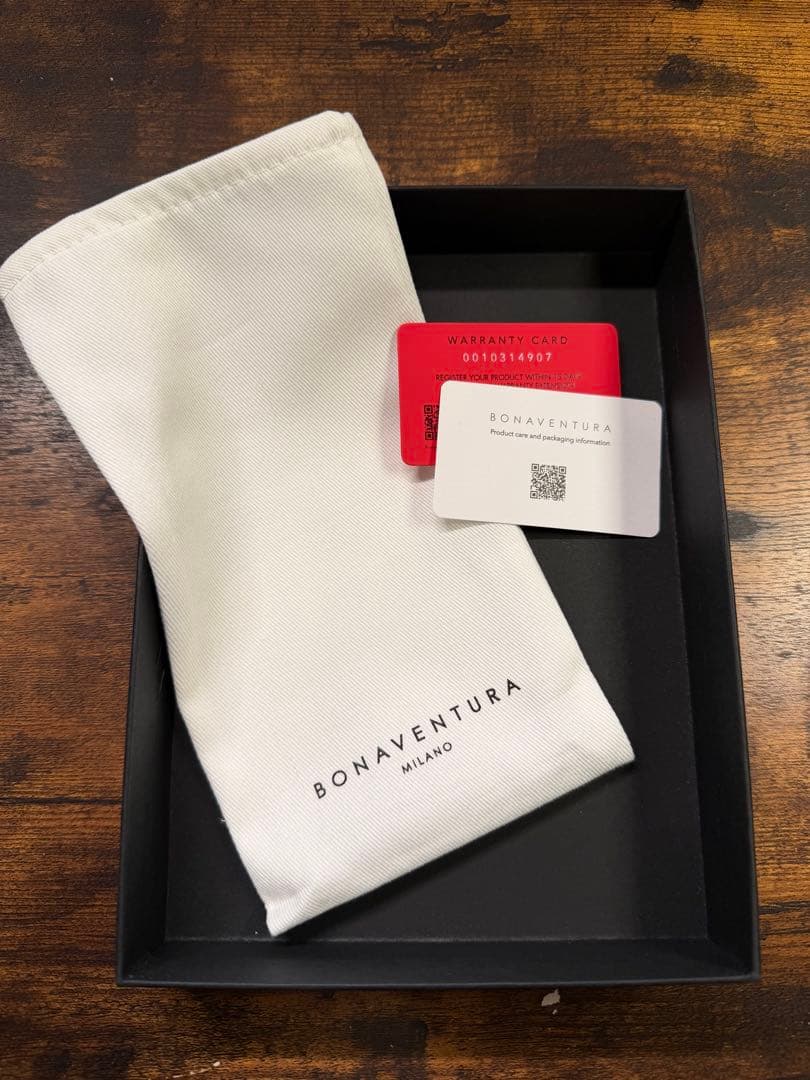 BONAVENTURA iPhone17pro チョコレートブラウン✖︎レッド