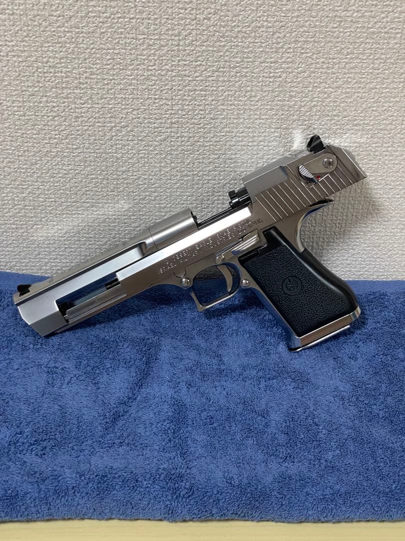 東京マルイ デザートイーグル クローム仕上げ 3マガジン付き