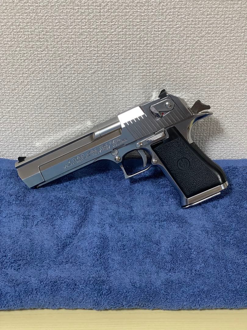 東京マルイ デザートイーグル クローム仕上げ 3マガジン付き