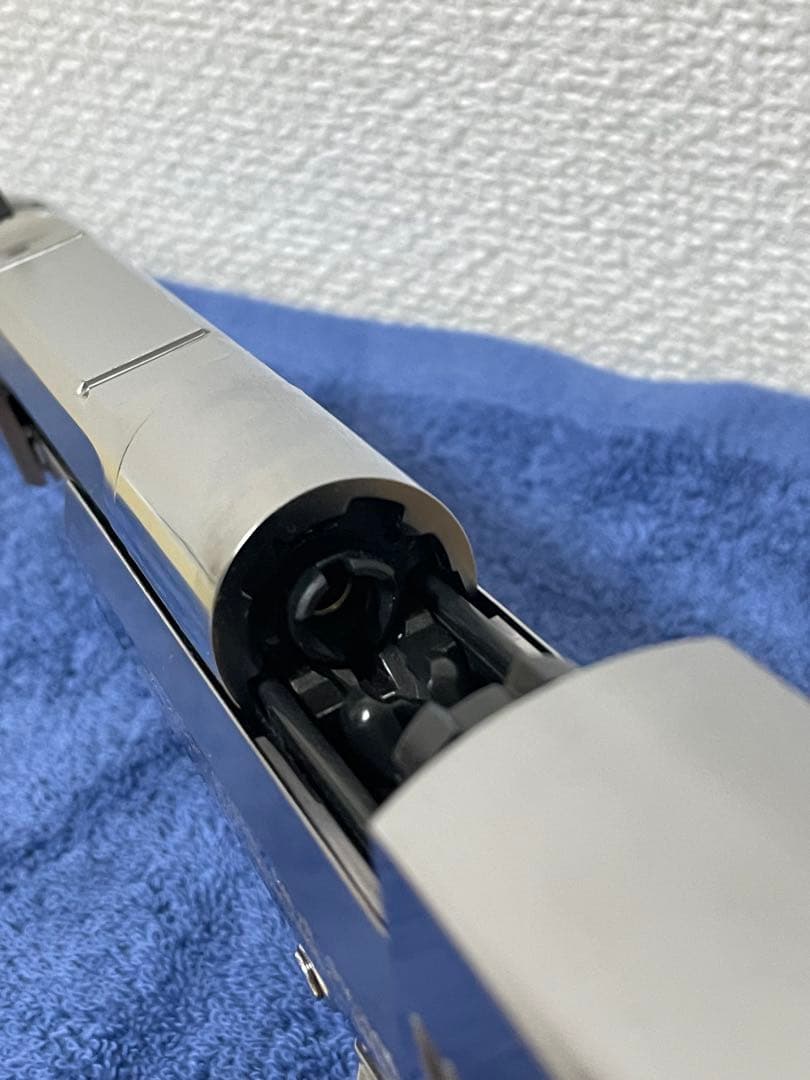 東京マルイ デザートイーグル クローム仕上げ 3マガジン付き