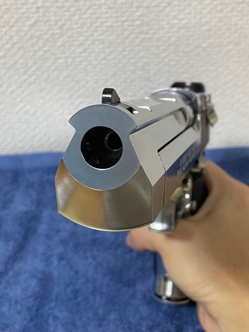 東京マルイ デザートイーグル クローム仕上げ 3マガジン付き