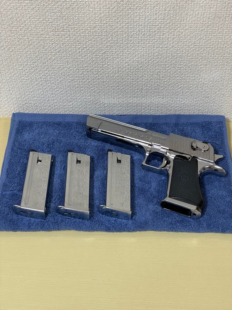 東京マルイ デザートイーグル クローム仕上げ 3マガジン付き