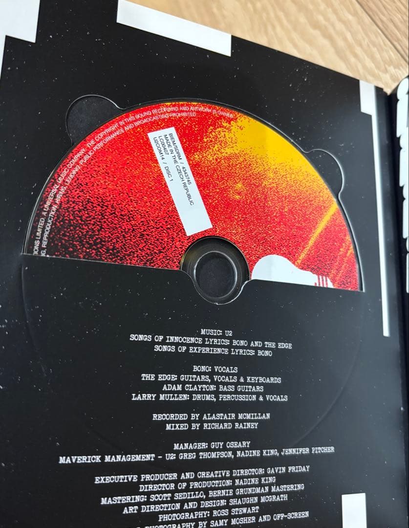 U2 ファンクラブ　限定　ライブ　CD ２枚組　innocence experi