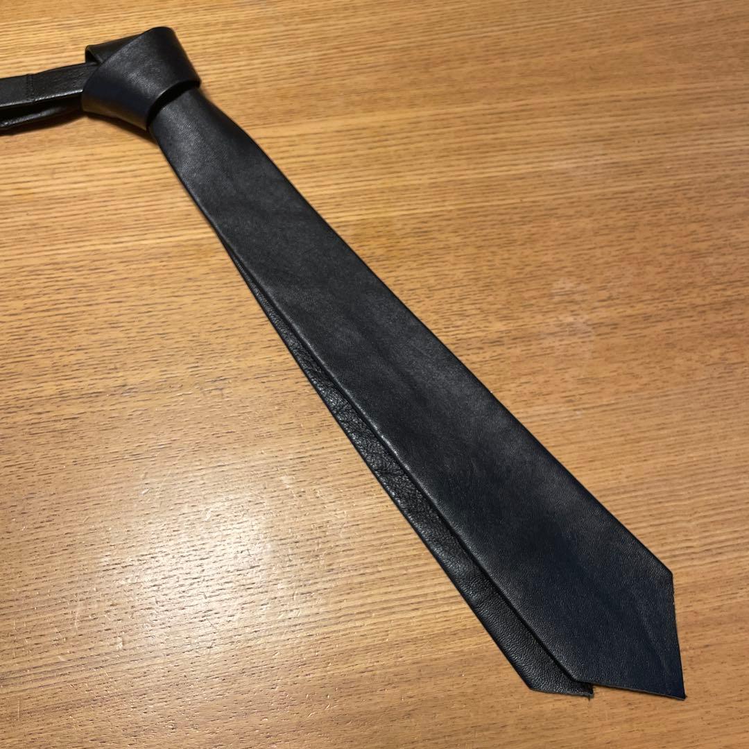 agnis b. ブラックレザー ネクタイ