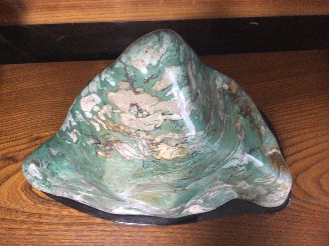 糸魚川翡翠原石　磨き石　水晶　観賞石