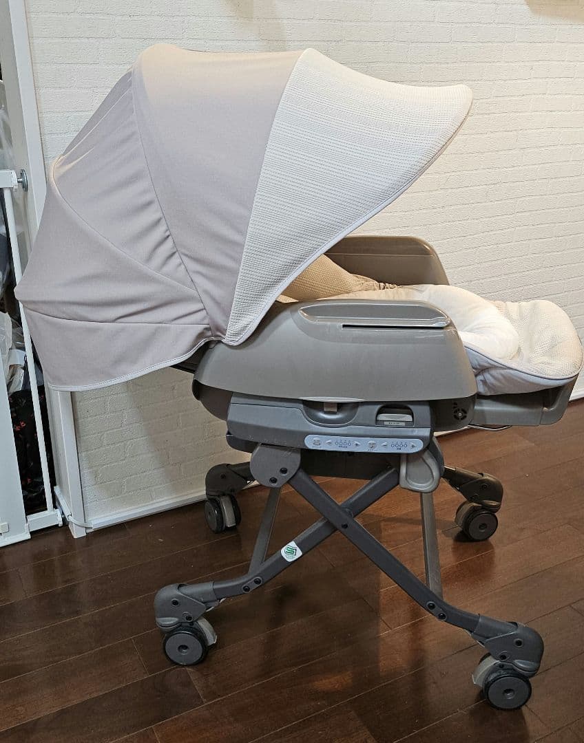 コンビ ネムリラ AUTO SWING BEDi Long スリープシェル