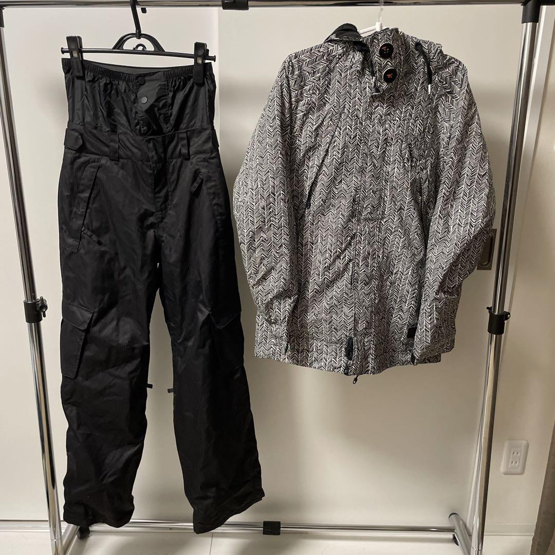 O'NEILL スノーボード　スキー　スノボウェア　セットアップ上下　男女兼用