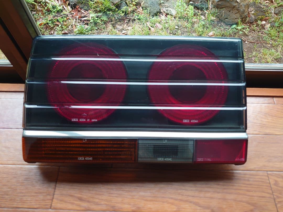 DR30スカイライン　テールランプ左　 希少GT系ブラックスモーク