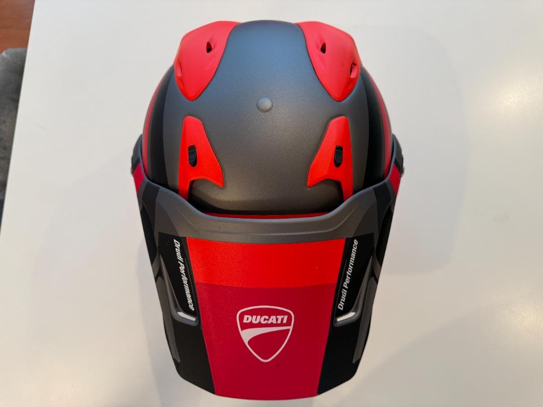 DUCATI(ドゥカティ-アライ)ヘルメット ツアー V4 ECE バイザー付き