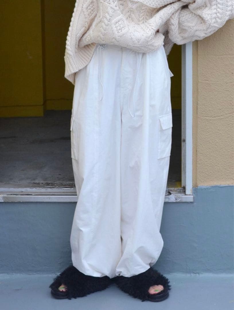 UNGRID／アングリッド ナイロン混ミリタリーカーゴパンツ(タグ付き試着のみ)