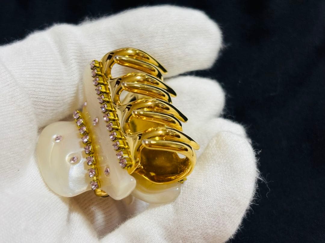 レモン様　アッカacca クリップ　ヘアクリップ　パールホワイト　ラインストーン