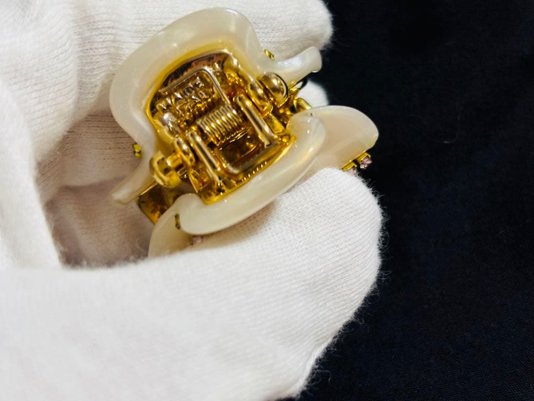 レモン様　アッカacca クリップ　ヘアクリップ　パールホワイト　ラインストーン