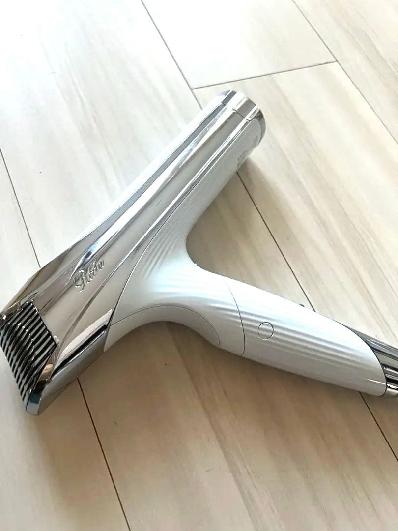 S*Y様 【使用半年未満　美品】リファ　ドライヤー　RE-BC-02A