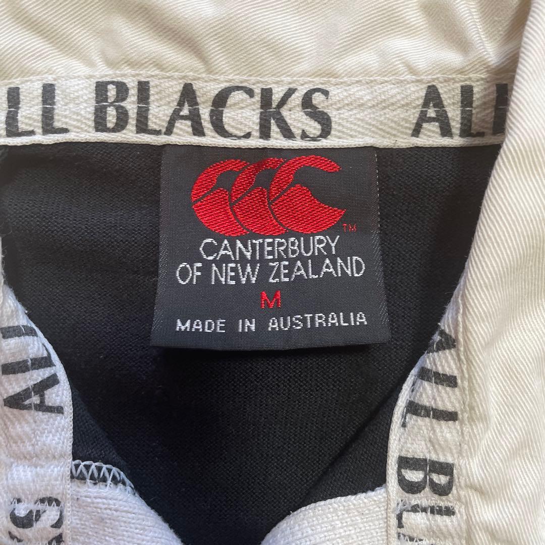 カンタベリー　ALL BLACKS バックにも刺繍あり