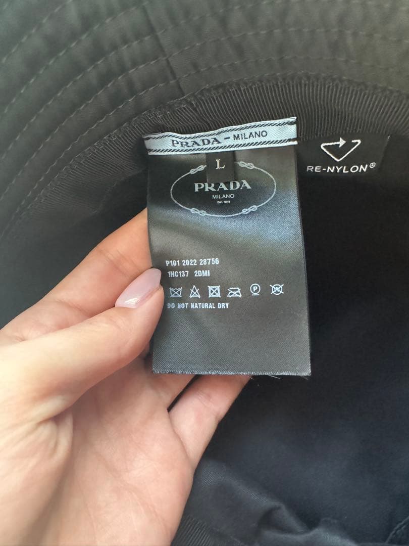 プラダ バケットハット