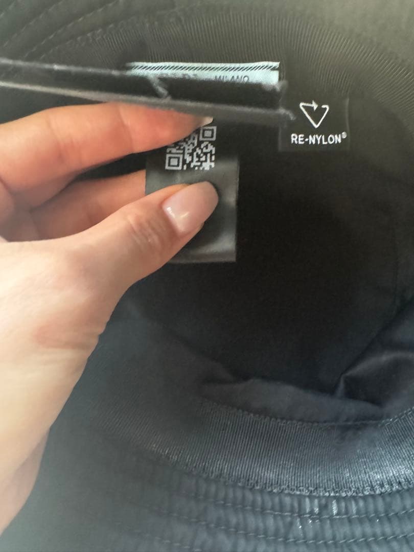 プラダ バケットハット