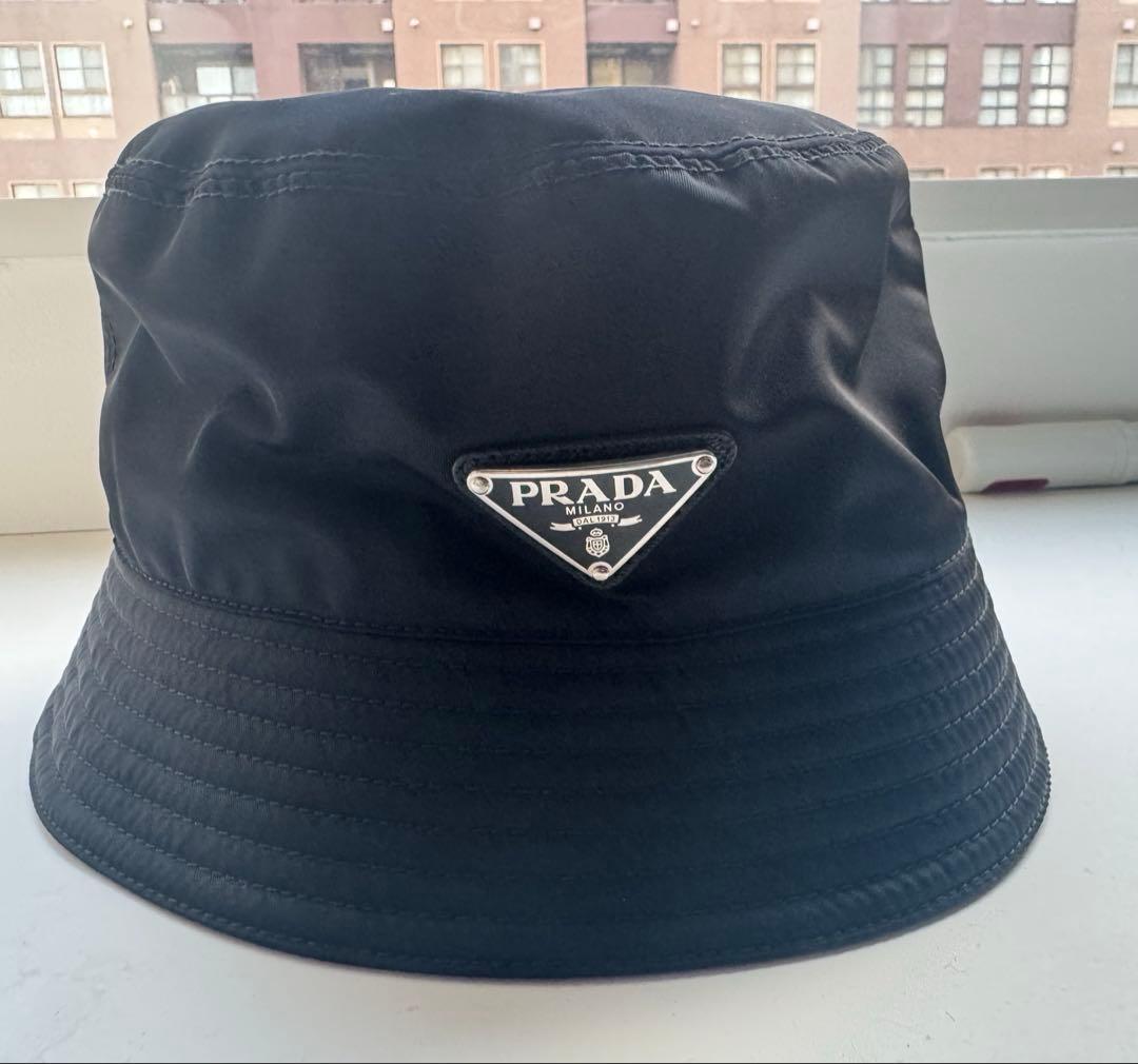 プラダ バケットハット