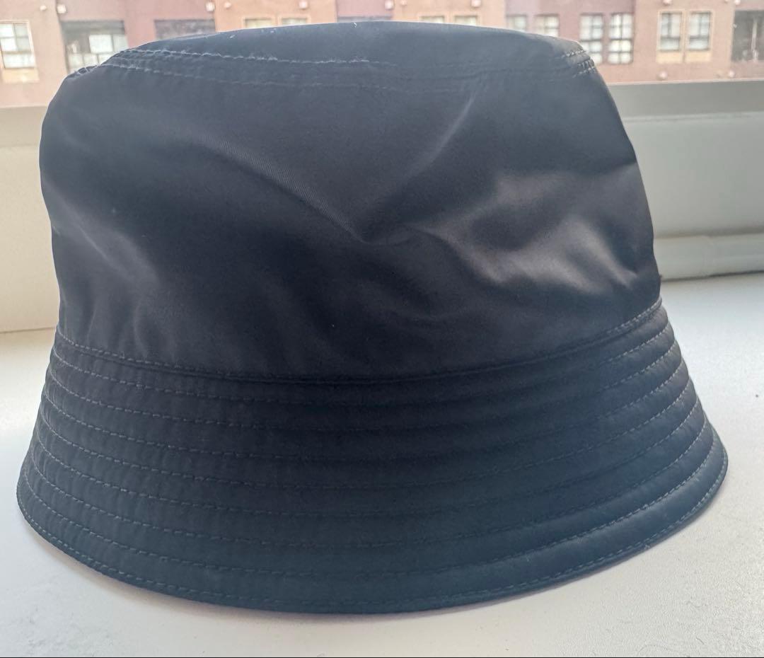 プラダ バケットハット