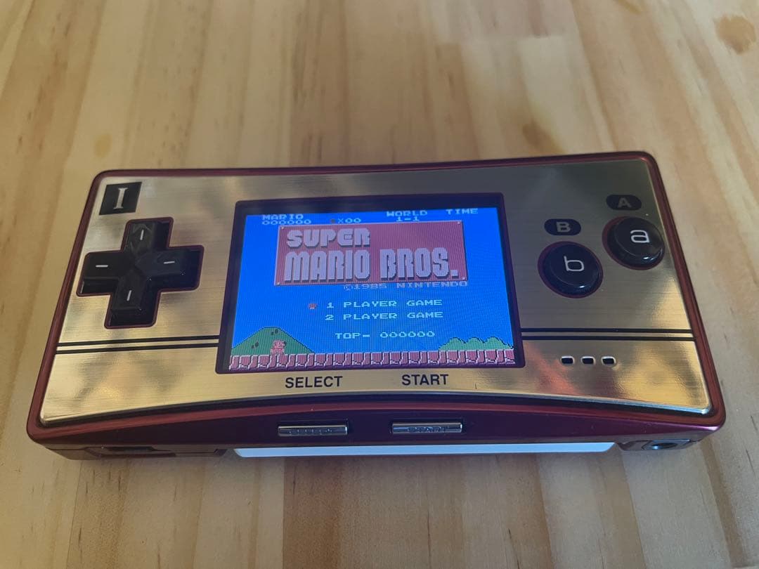 値下！ゲームボーイミクロ GAMEBOY micro 20周年　ファミコンカラー