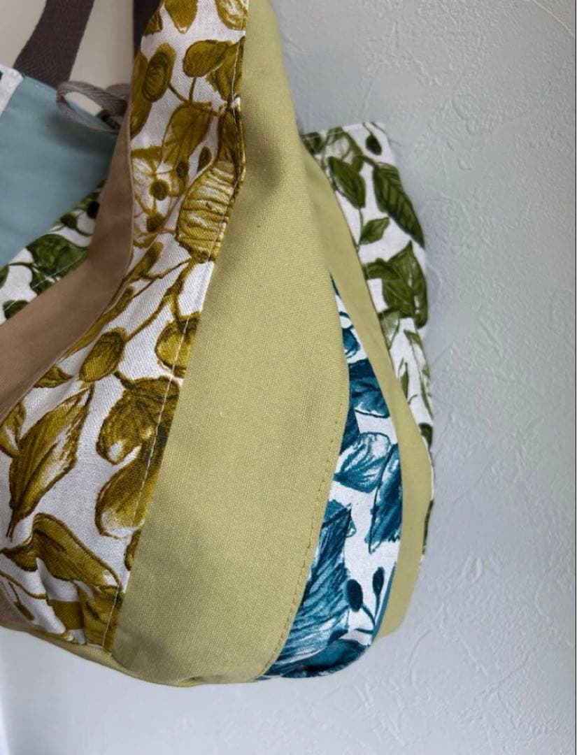 ＊りえ様＊パッチ生地　トートバッグ　巾着袋　ポーチ　ハンドメイド