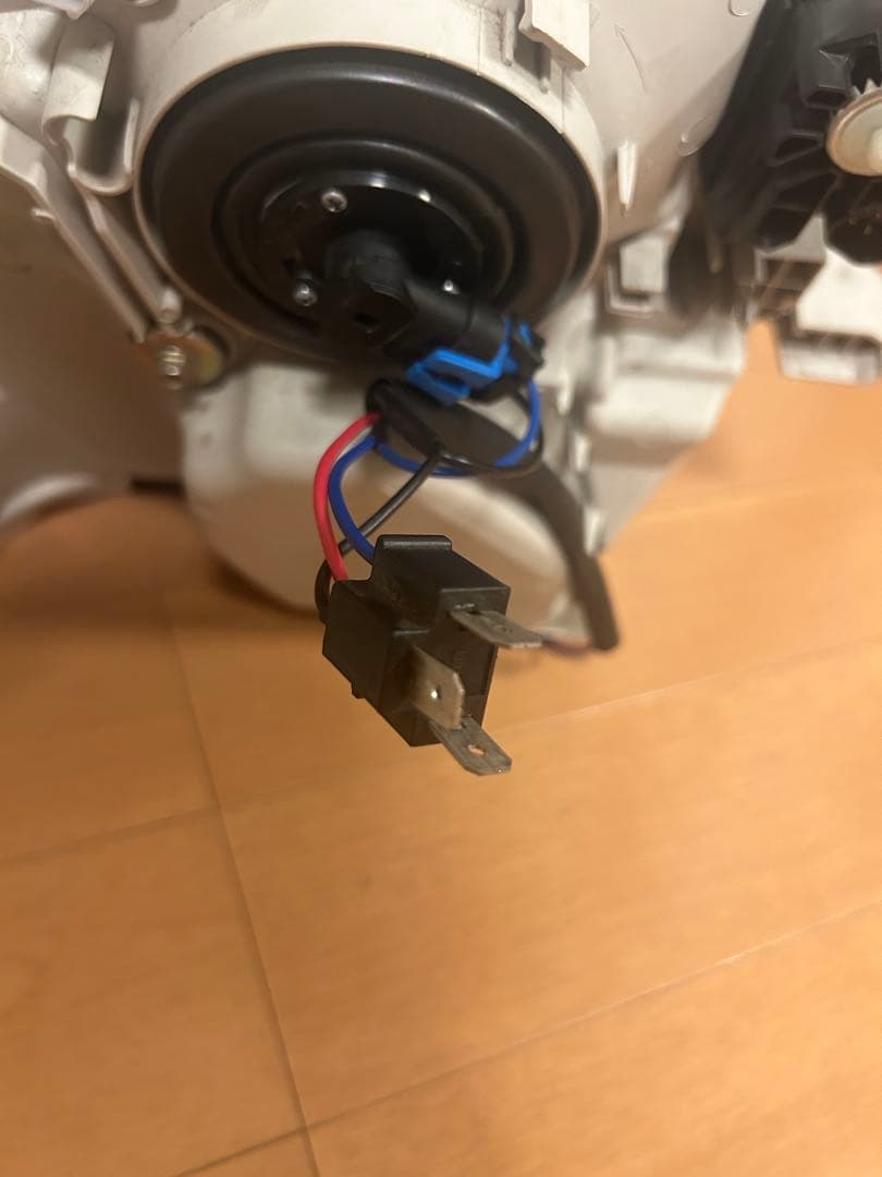 ハイエース　レジアス　4型 ＬＥＤヘッドライト 社外　美品　動作確認済み！